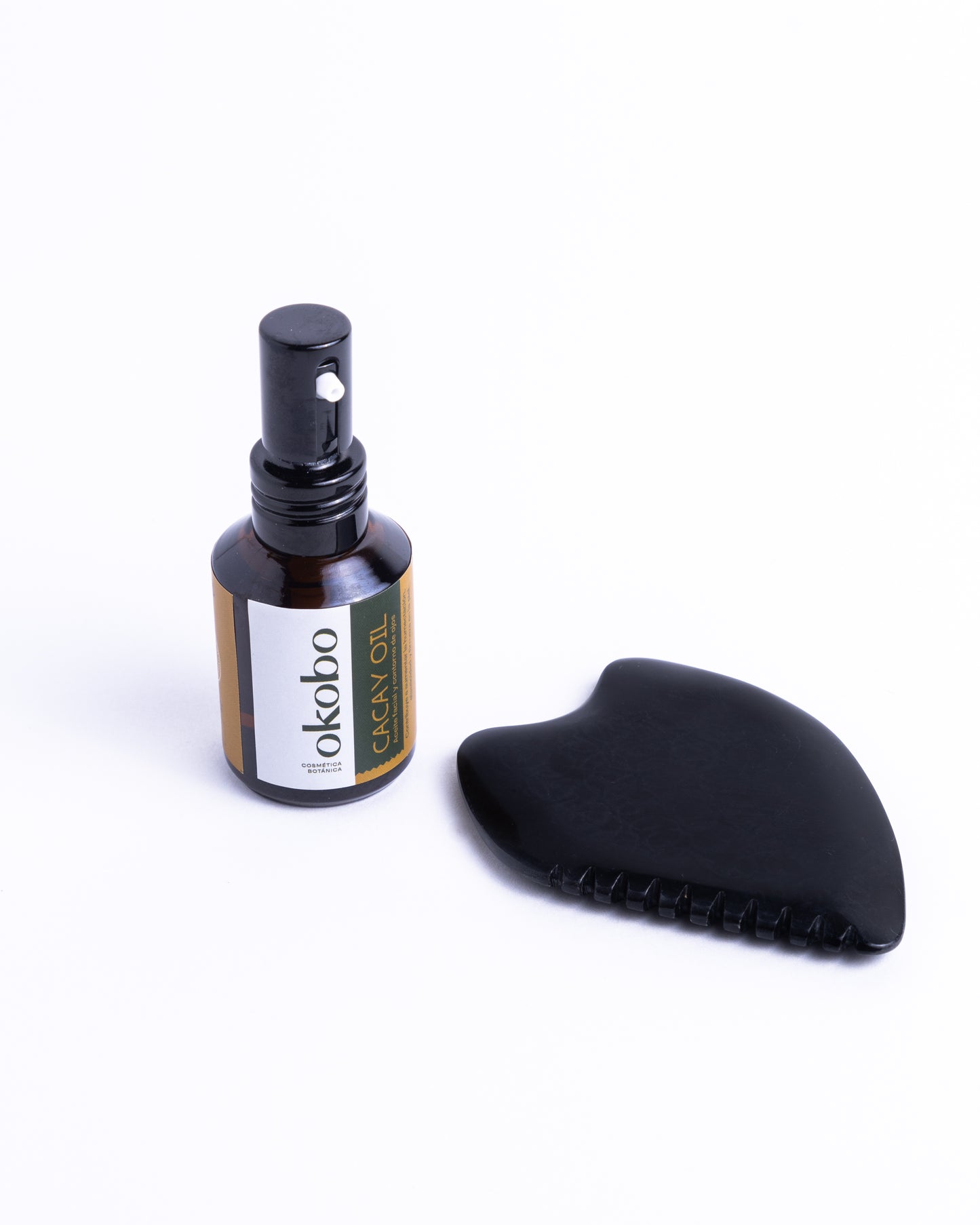 Kit Yoga facial: Cacay Oil y Gua sha Bian